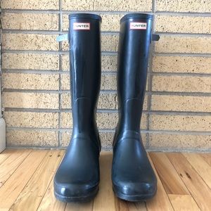 Men’s Navy Hunter Boots Size 12